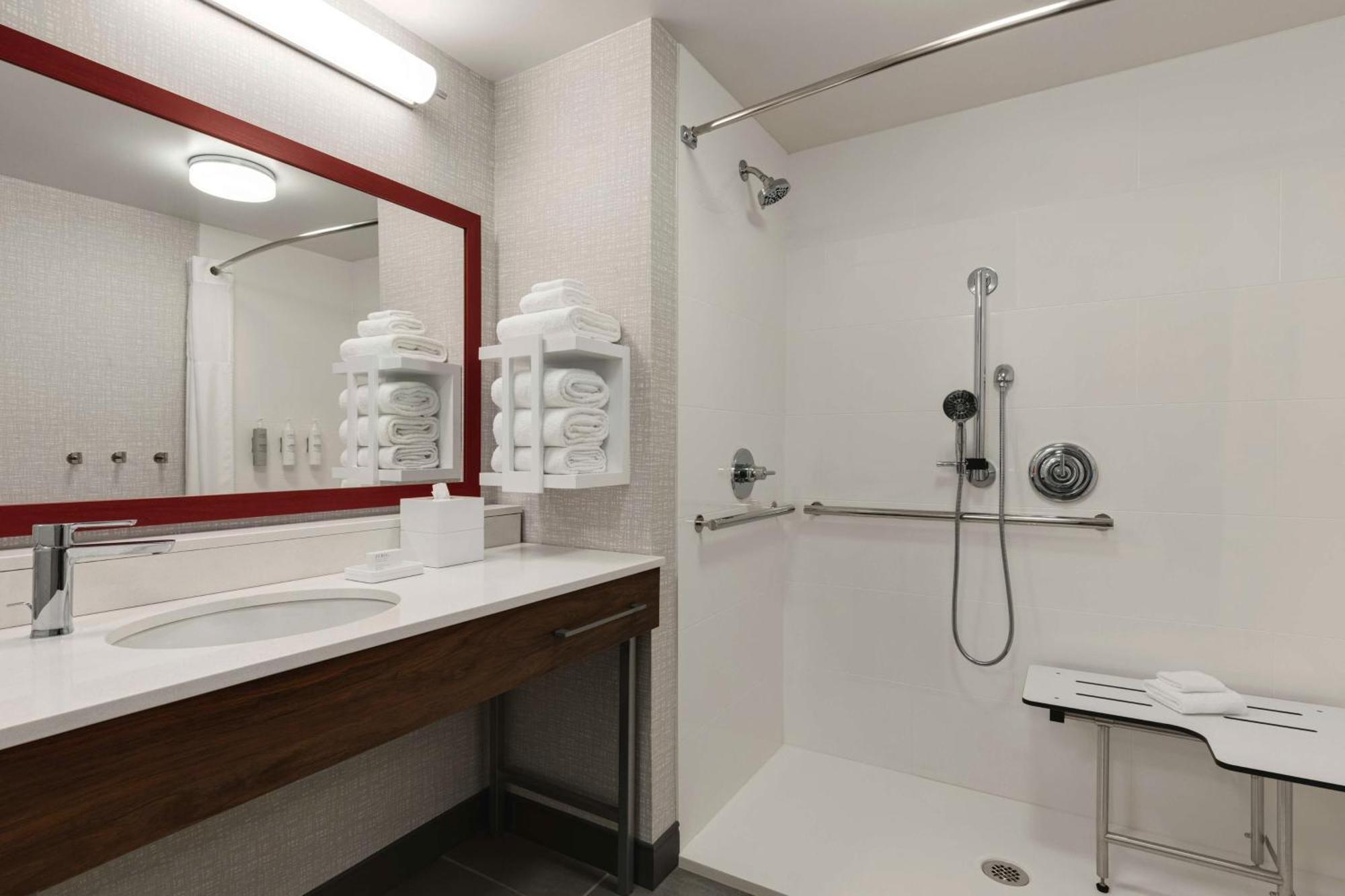 Hampton Inn Старквилл Экстерьер фото