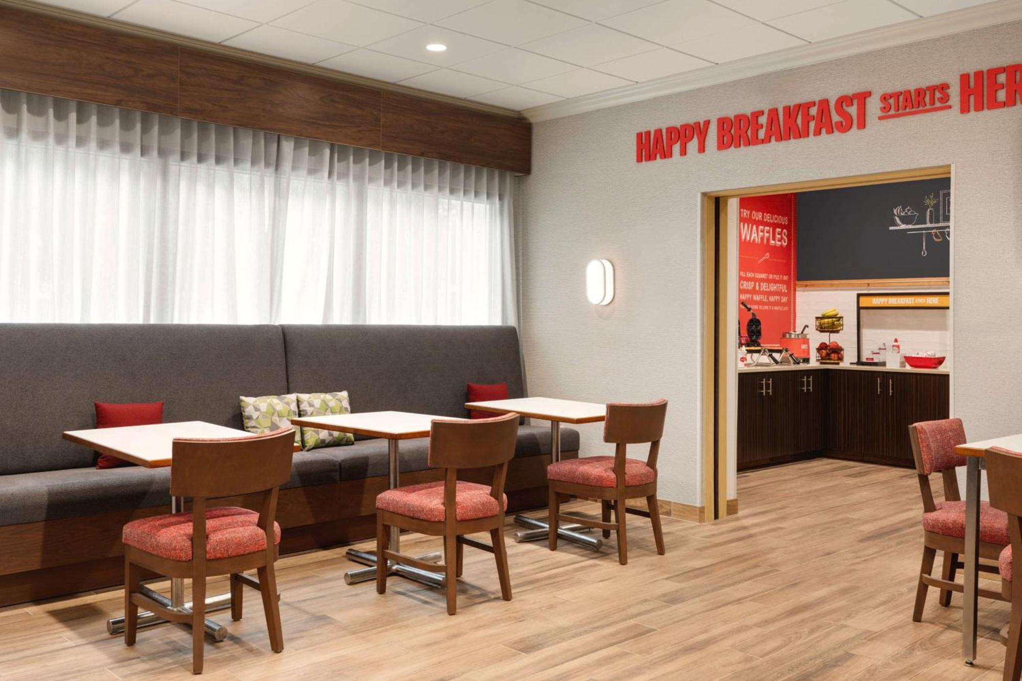 Hampton Inn Старквилл Экстерьер фото