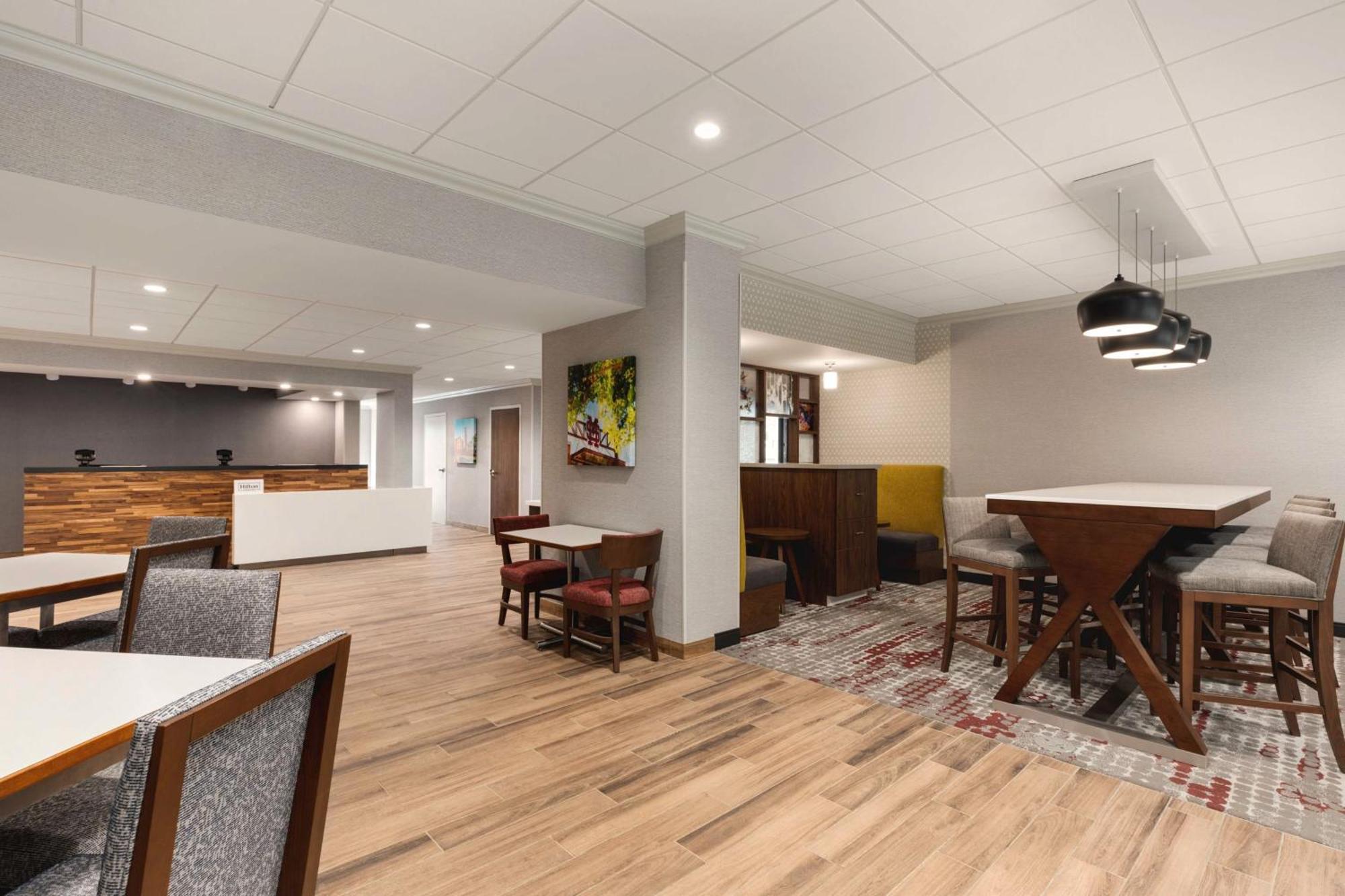 Hampton Inn Старквилл Экстерьер фото