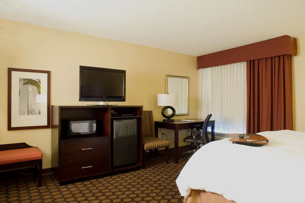 Hampton Inn Старквилл Номер фото