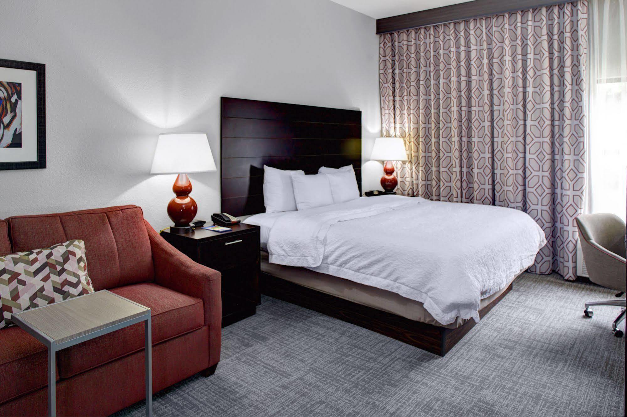Hampton Inn Старквилл Экстерьер фото